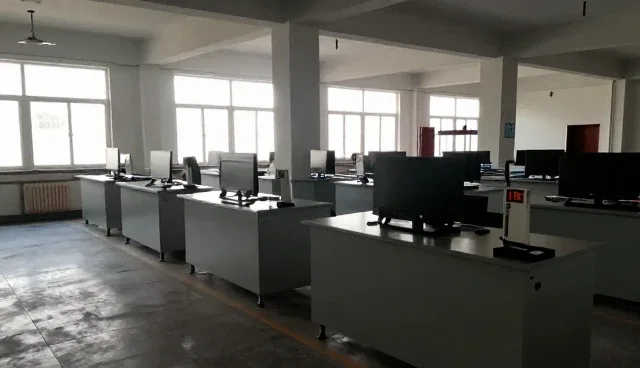 采购供应选型中的关键考量因素